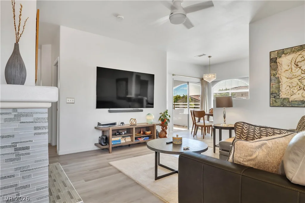 1401 Red Crest, Las Vegas, NV 89144
