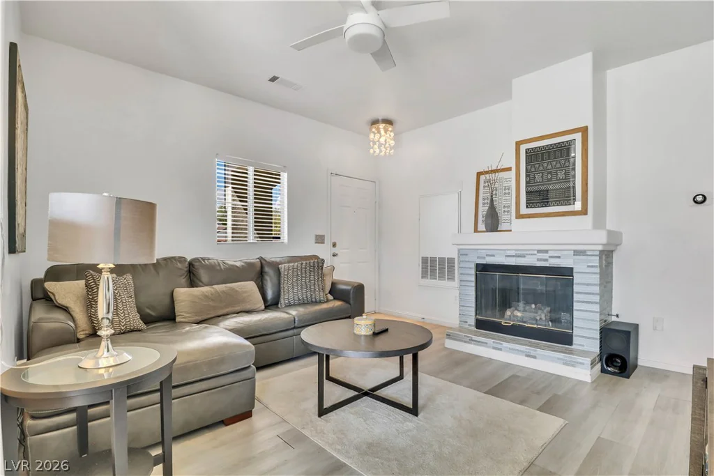 1401 Red Crest, Las Vegas, NV 89144