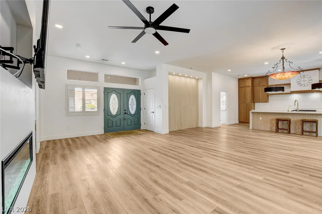 2621 Hanging Rock, Las Vegas, NV 89134