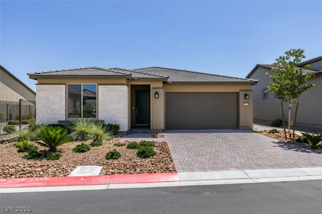 10184 Chrysolite, Las Vegas, NV 89143