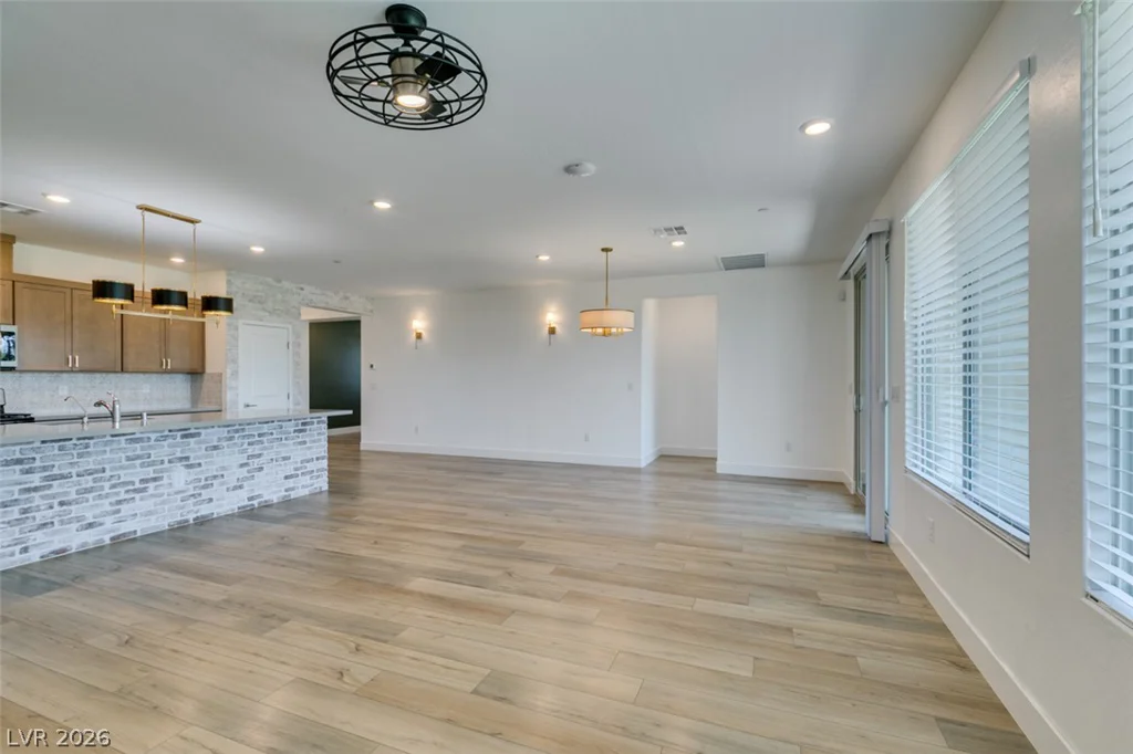10184 Chrysolite, Las Vegas, NV 89143