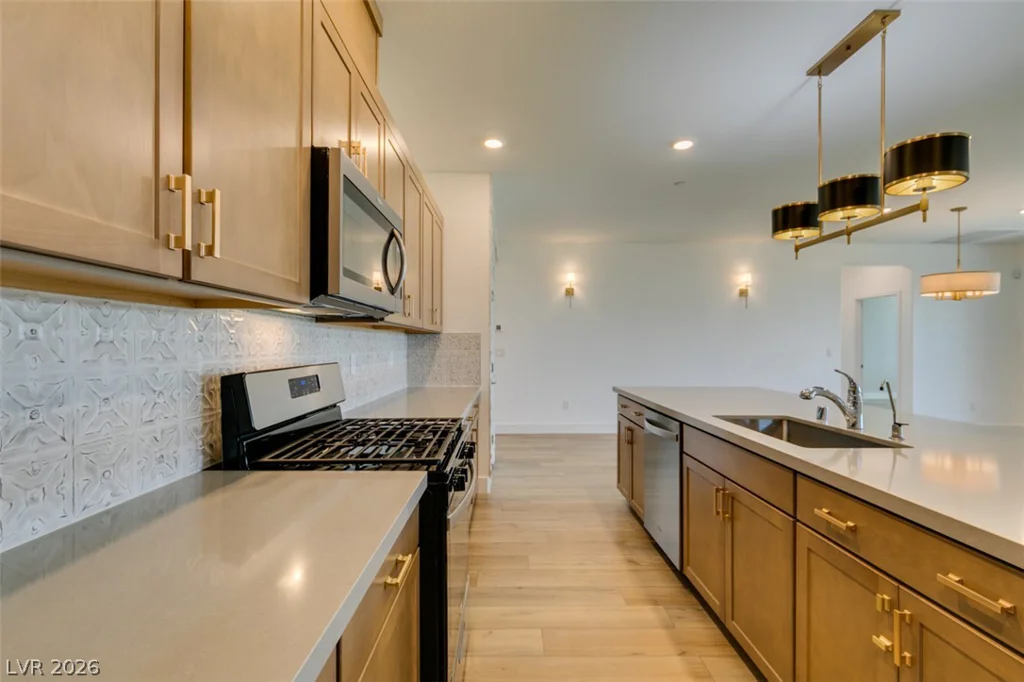 10184 Chrysolite, Las Vegas, NV 89143