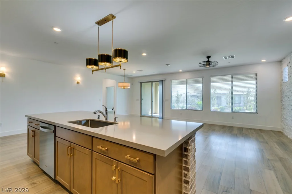 10184 Chrysolite, Las Vegas, NV 89143