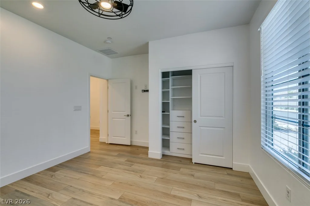 10184 Chrysolite, Las Vegas, NV 89143