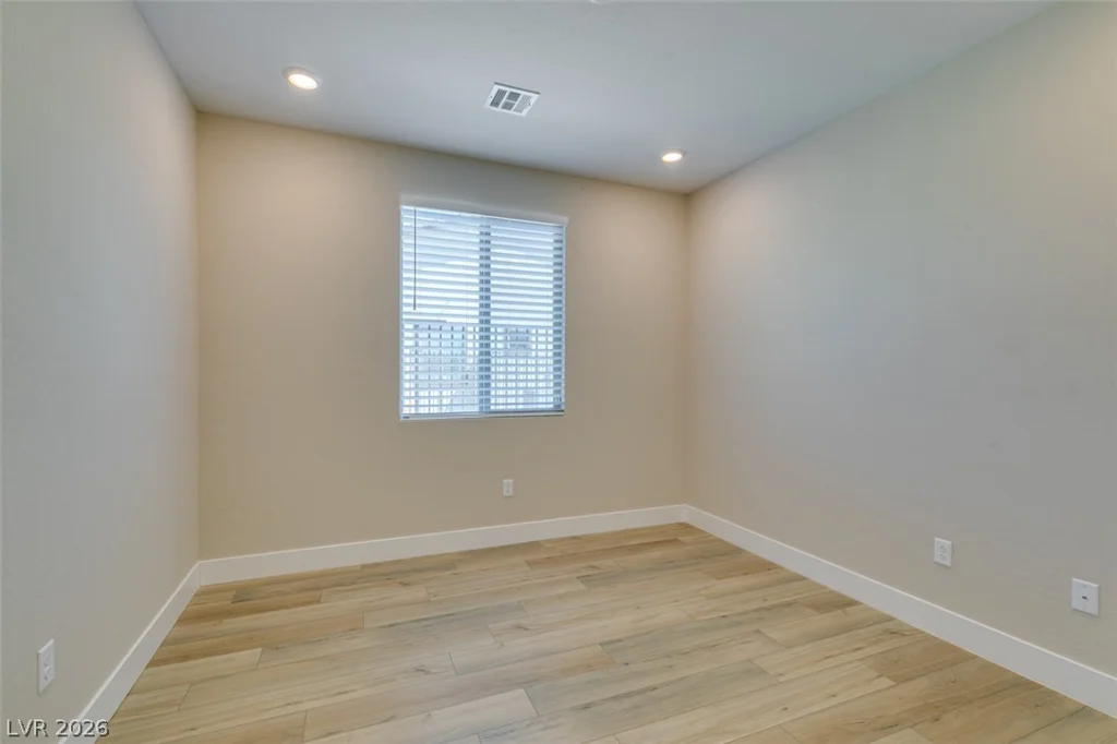 10184 Chrysolite, Las Vegas, NV 89143