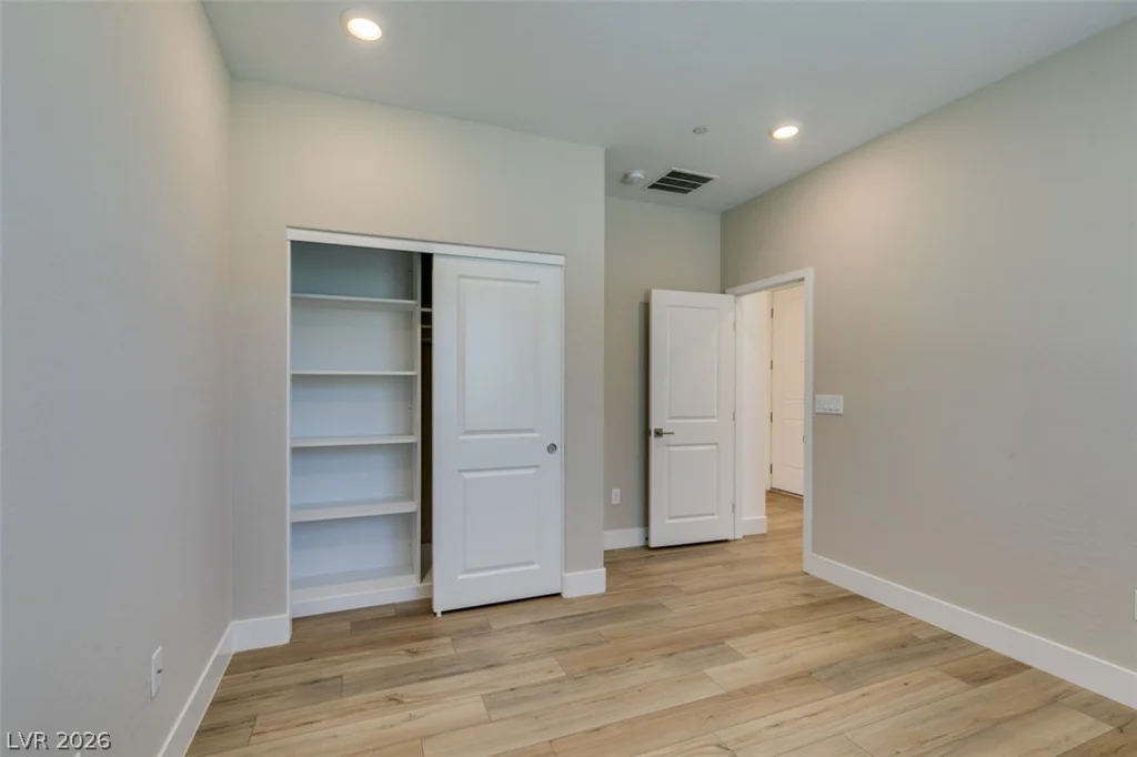 10184 Chrysolite, Las Vegas, NV 89143