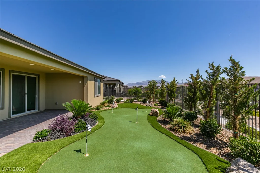 10184 Chrysolite, Las Vegas, NV 89143
