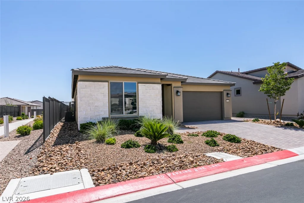 10184 Chrysolite, Las Vegas, NV 89143