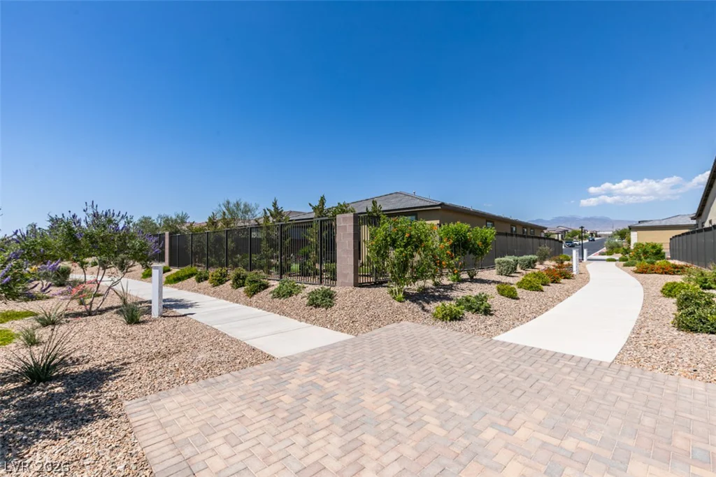 10184 Chrysolite, Las Vegas, NV 89143