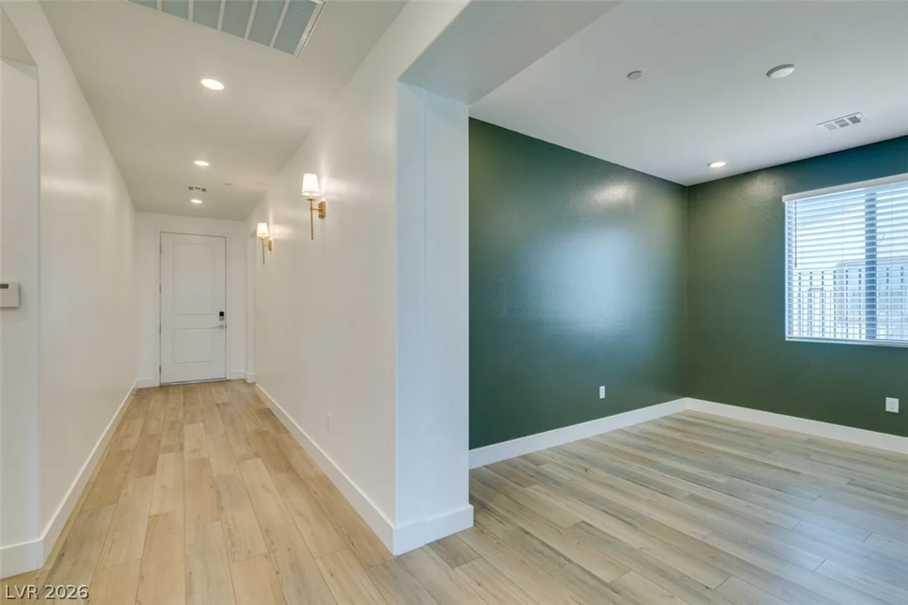 10184 Chrysolite, Las Vegas, NV 89143