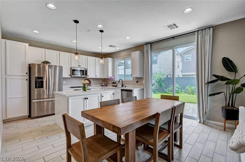 372 Silva, Henderson, NV 89011