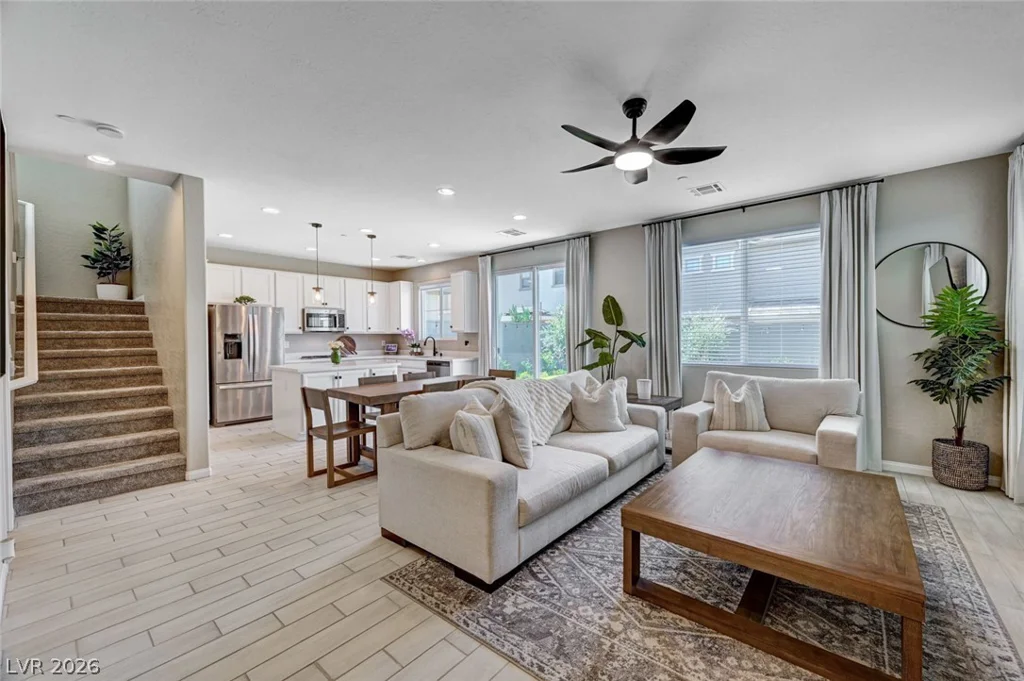 372 Silva, Henderson, NV 89011