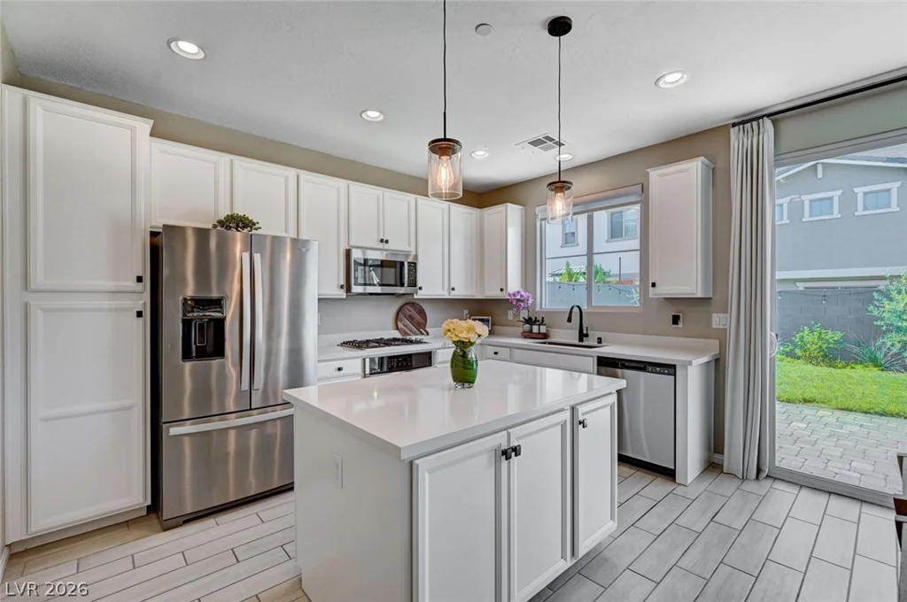 372 Silva, Henderson, NV 89011