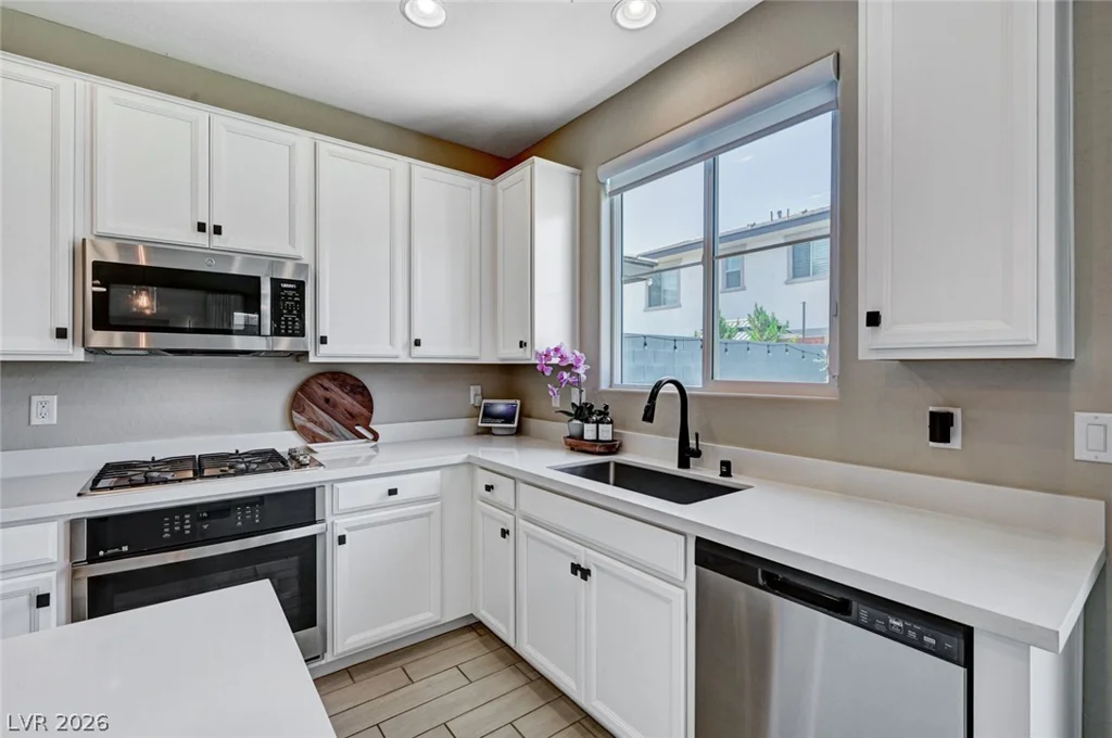 372 Silva, Henderson, NV 89011