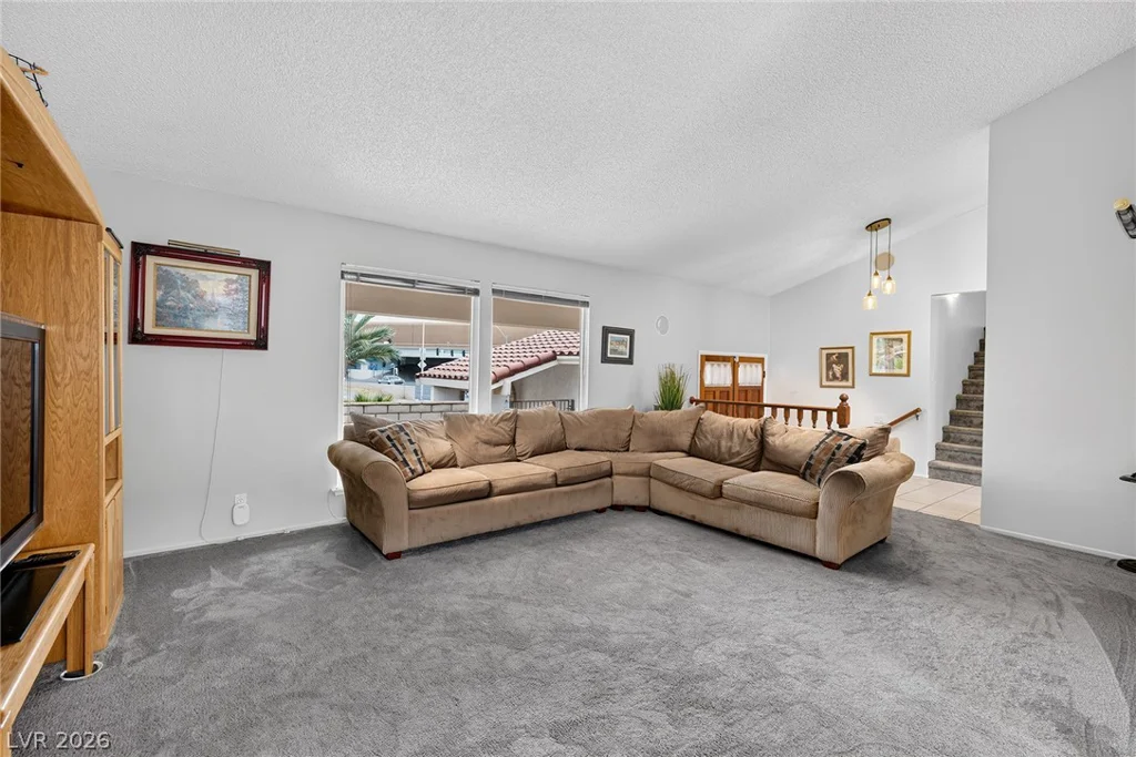 991 Perez, Las Vegas, NV 89123