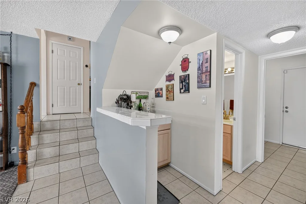991 Perez, Las Vegas, NV 89123