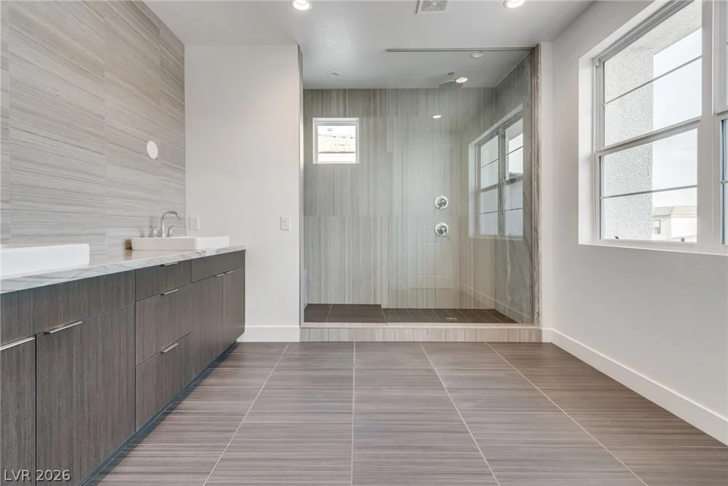 10226 Pleasant Knoll, Las Vegas, NV 89166