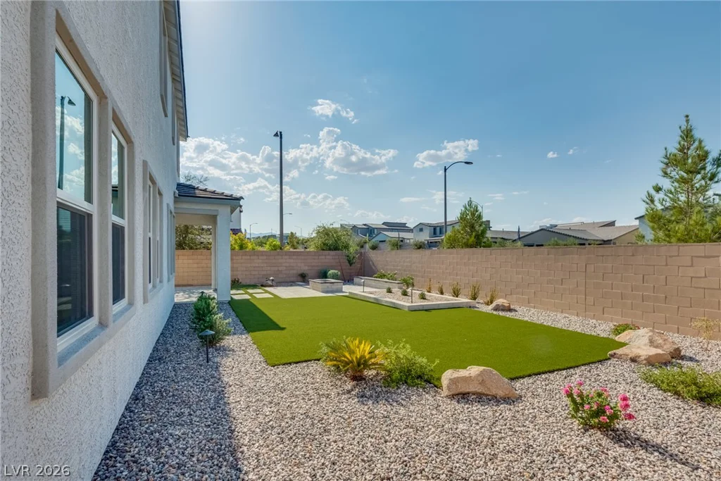 10226 Pleasant Knoll, Las Vegas, NV 89166