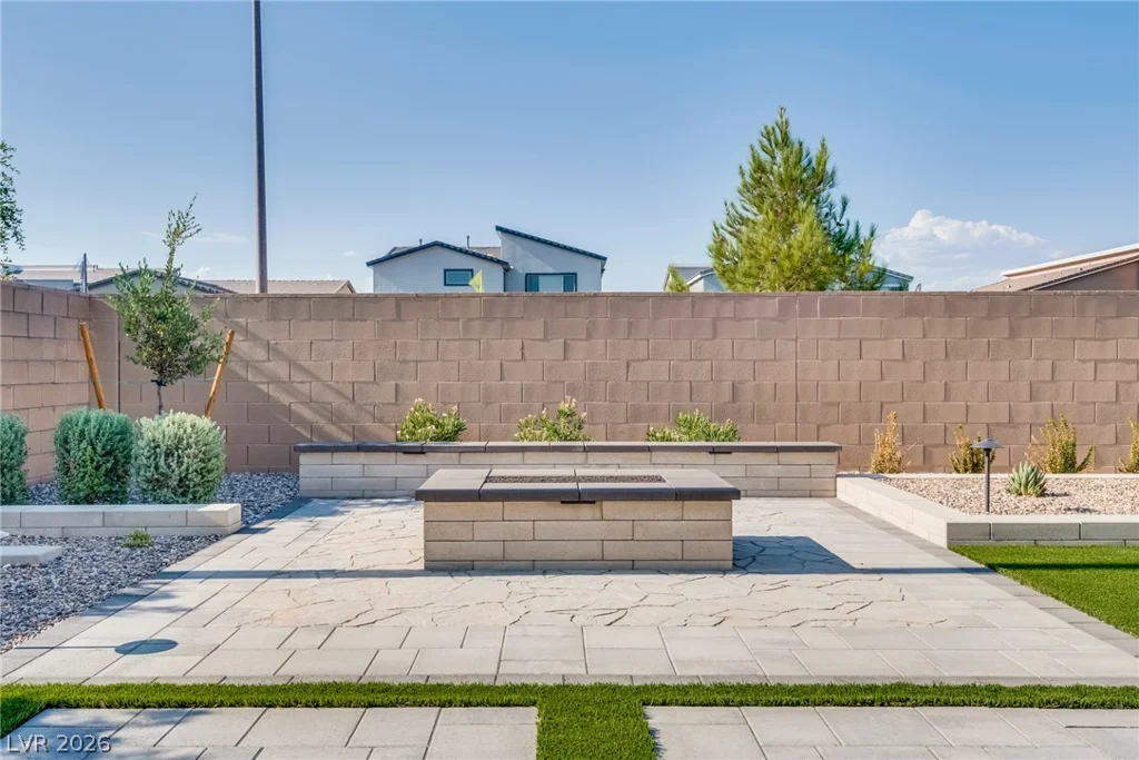 10226 Pleasant Knoll, Las Vegas, NV 89166