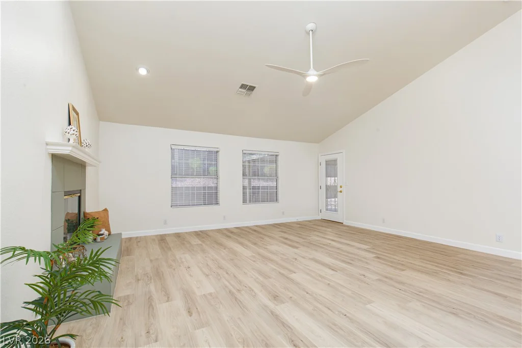 424 Mountain Top, Henderson, NV 89002