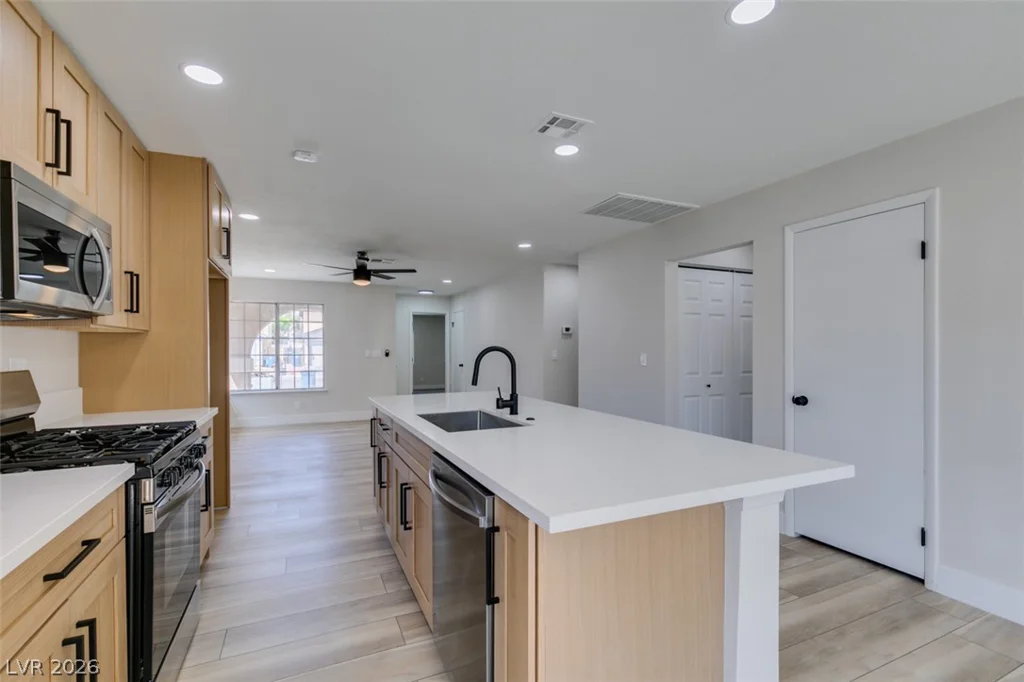 1640 Divinity, Las Vegas, NV 89142