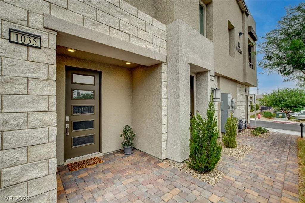 600 Carriage Hill, Las Vegas, NV 89138