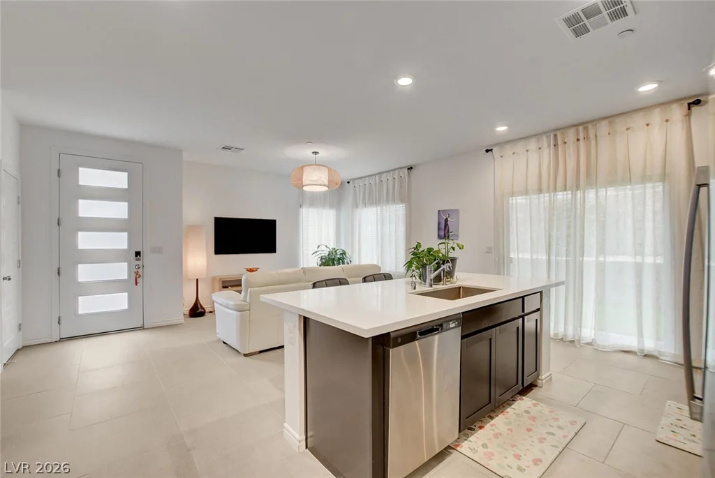 600 Carriage Hill, Las Vegas, NV 89138