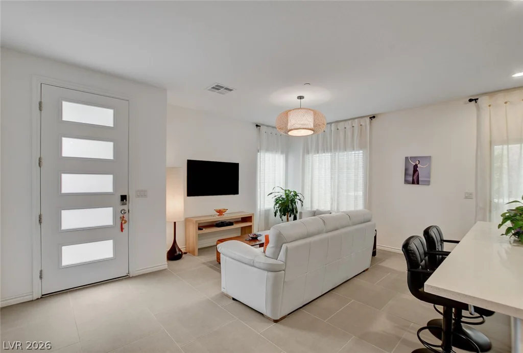 600 Carriage Hill, Las Vegas, NV 89138