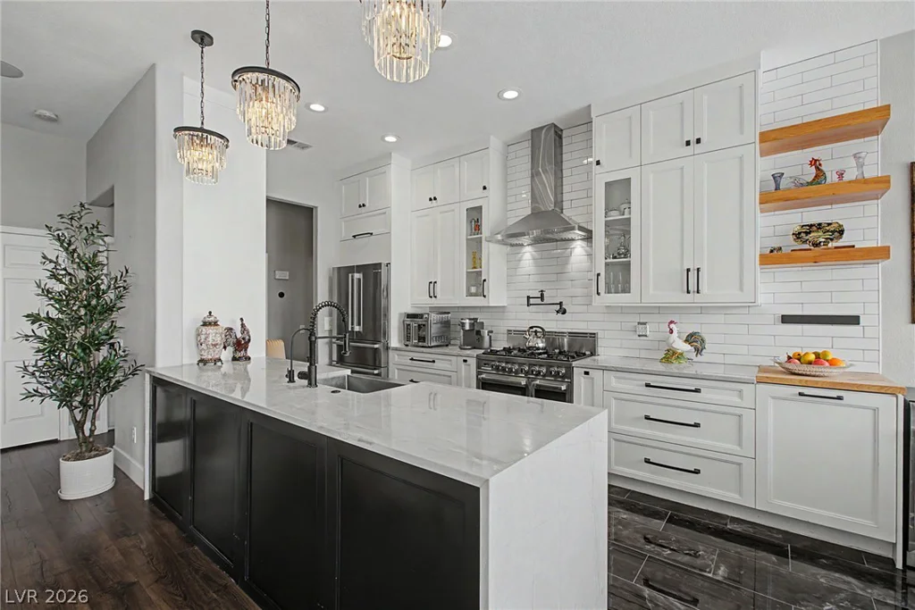 8624 Desert Bird, Las Vegas, NV 89145