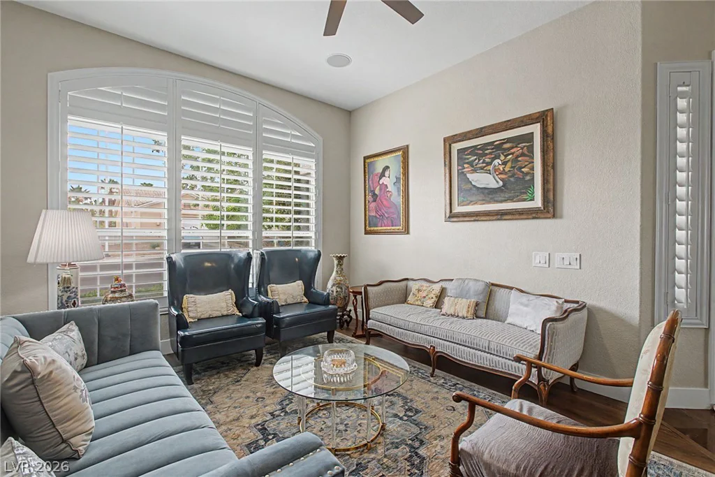8624 Desert Bird, Las Vegas, NV 89145