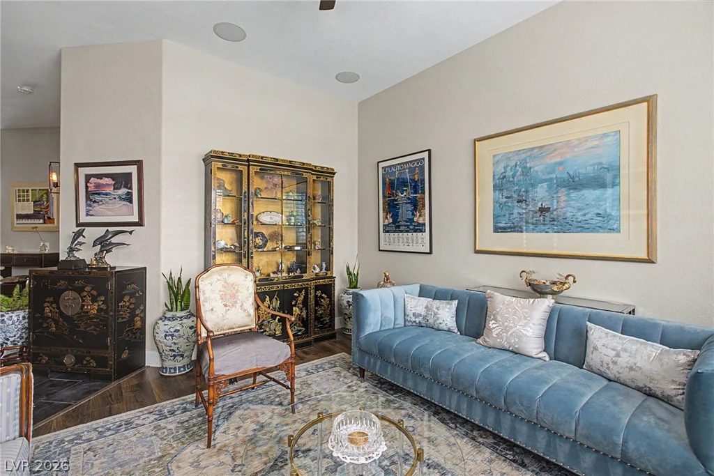 8624 Desert Bird, Las Vegas, NV 89145