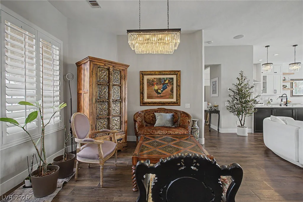 8624 Desert Bird, Las Vegas, NV 89145