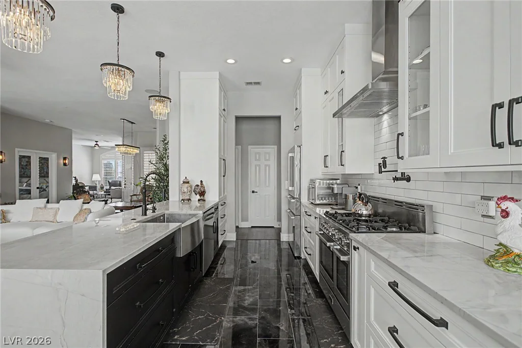 8624 Desert Bird, Las Vegas, NV 89145