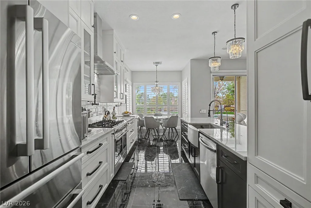 8624 Desert Bird, Las Vegas, NV 89145