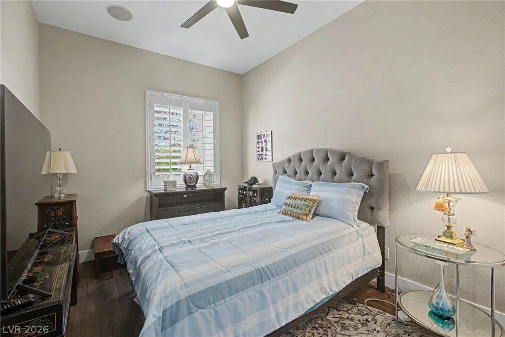 8624 Desert Bird, Las Vegas, NV 89145