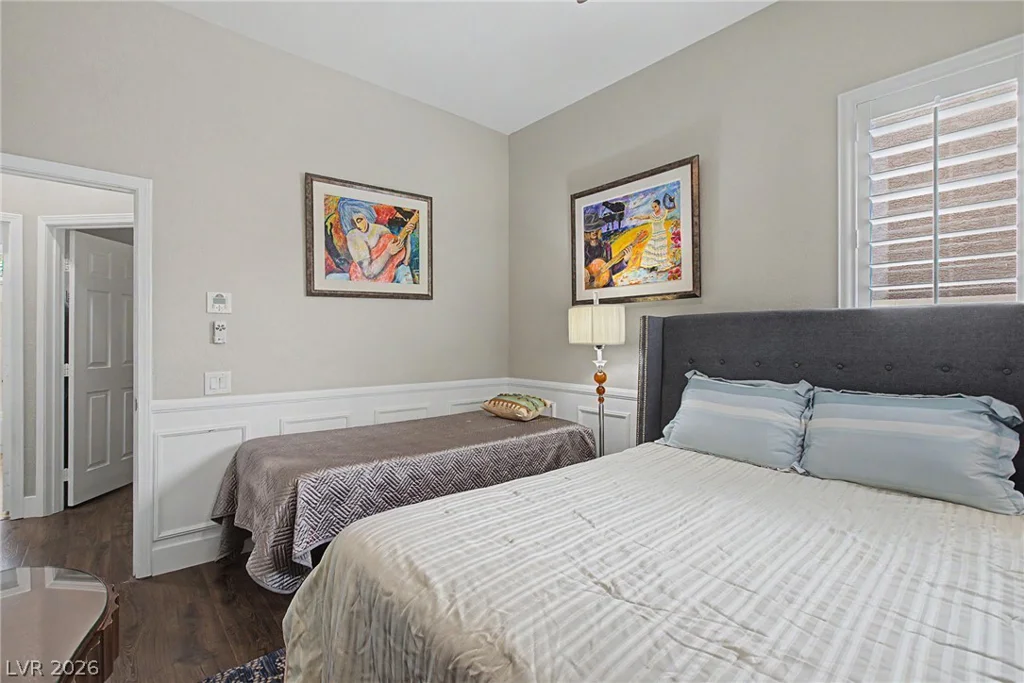 8624 Desert Bird, Las Vegas, NV 89145