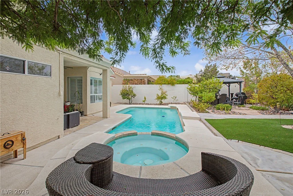 8624 Desert Bird, Las Vegas, NV 89145