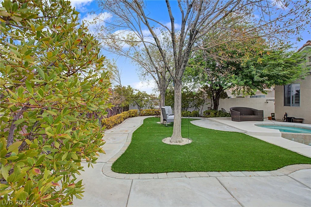 8624 Desert Bird, Las Vegas, NV 89145