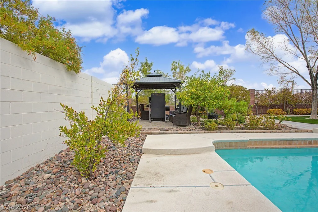 8624 Desert Bird, Las Vegas, NV 89145