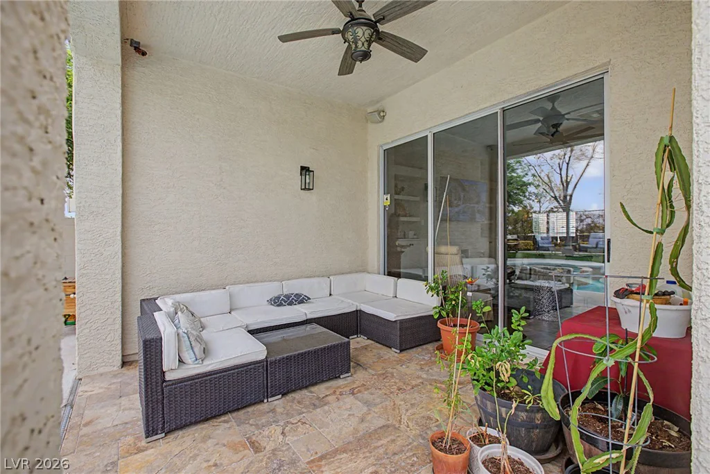 8624 Desert Bird, Las Vegas, NV 89145