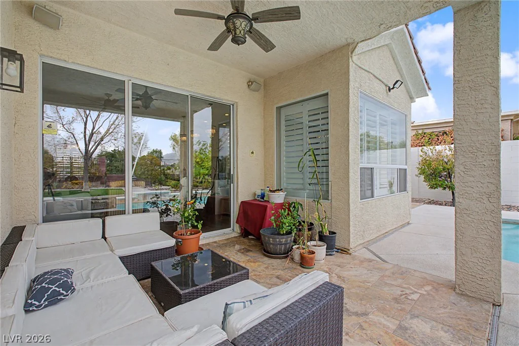 8624 Desert Bird, Las Vegas, NV 89145