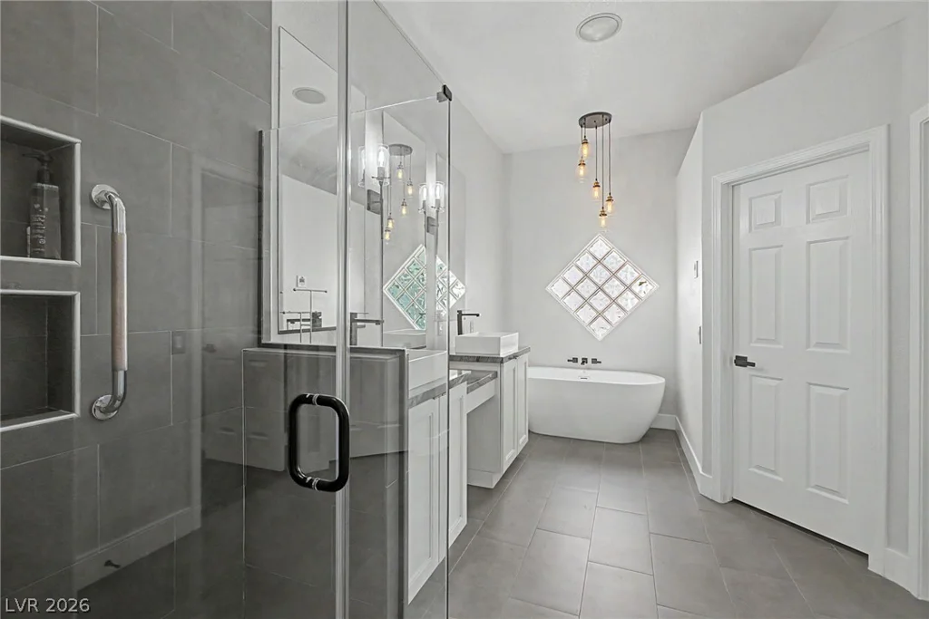 8624 Desert Bird, Las Vegas, NV 89145