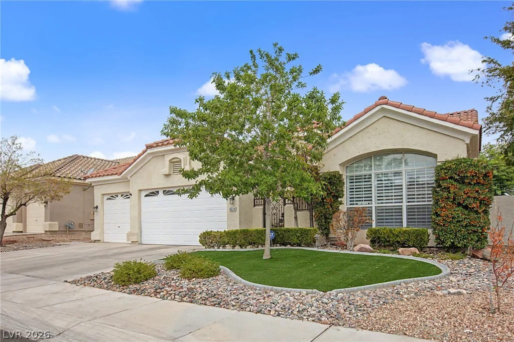 8624 Desert Bird, Las Vegas, NV 89145