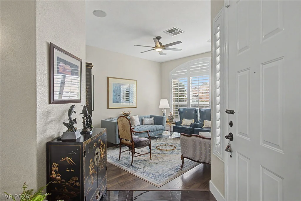 8624 Desert Bird, Las Vegas, NV 89145