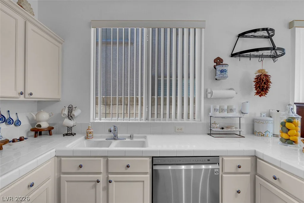 1853 Windward, Henderson, NV 89012