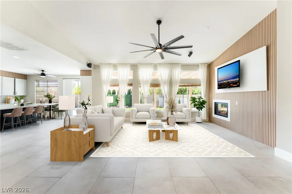 8225 Weeping Springs, Las Vegas, NV 89131