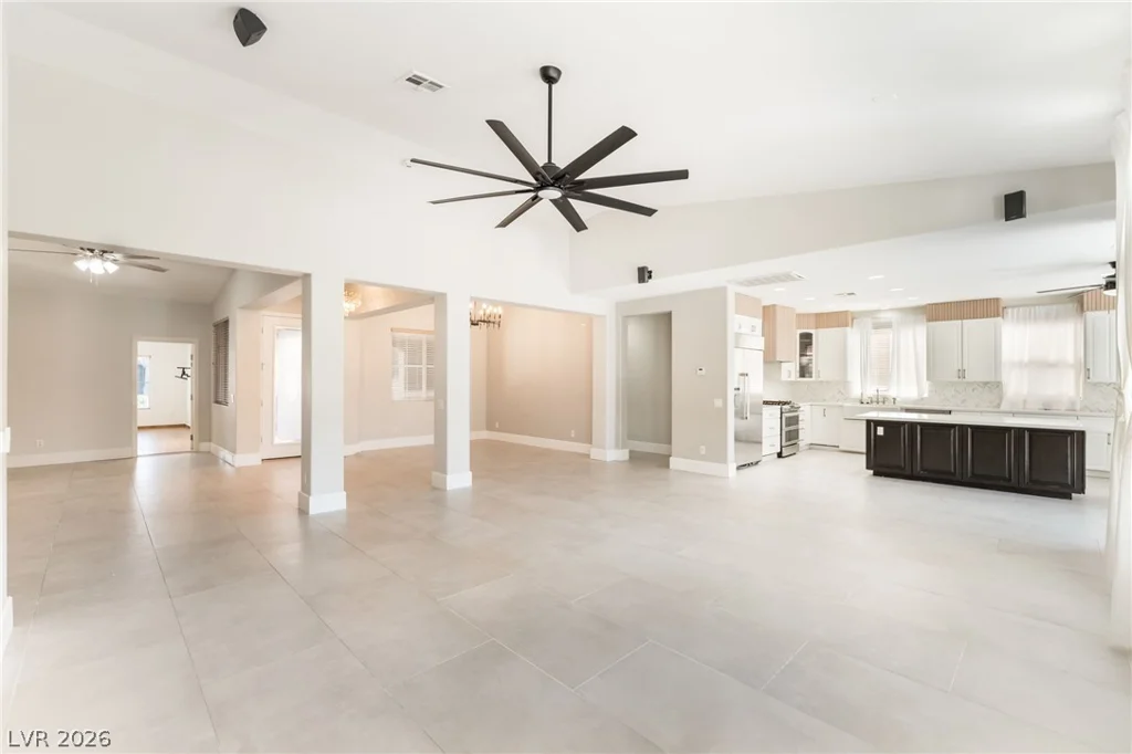 8225 Weeping Springs, Las Vegas, NV 89131