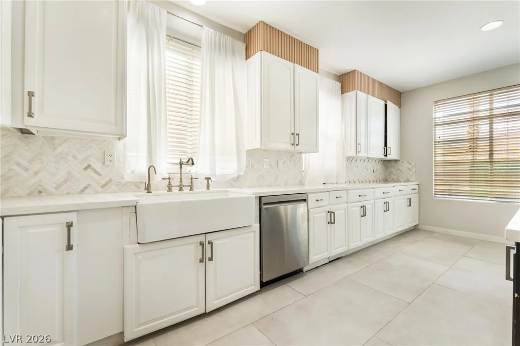 8225 Weeping Springs, Las Vegas, NV 89131