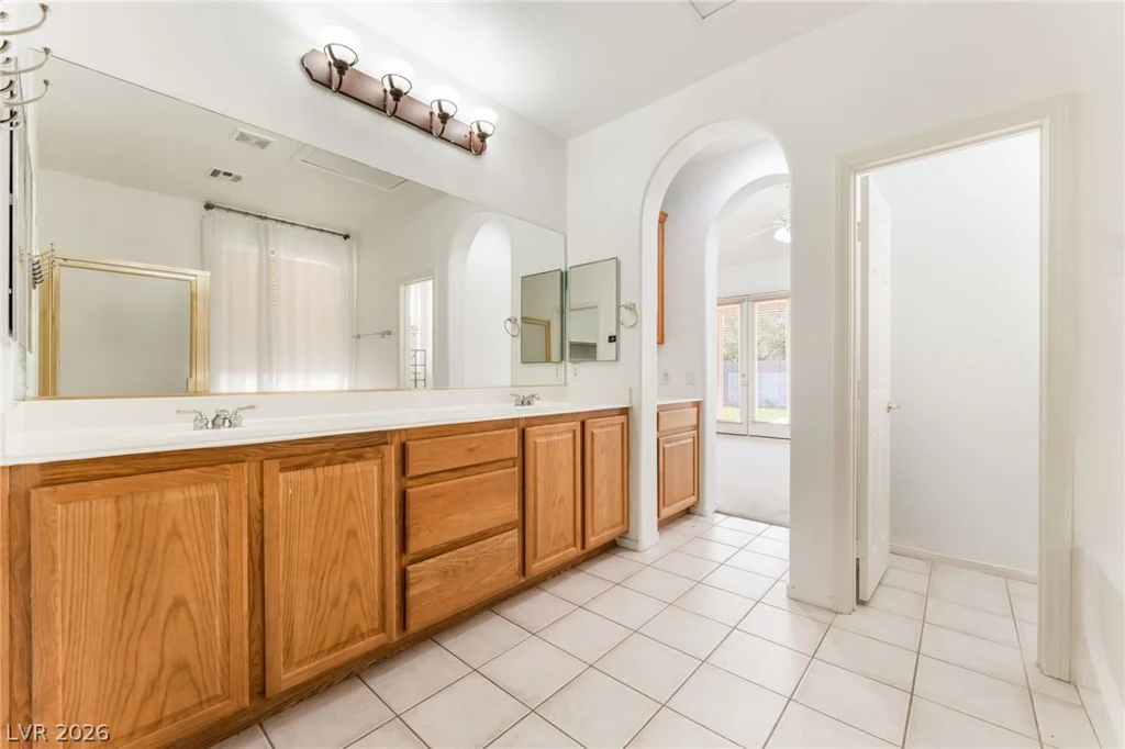 8225 Weeping Springs, Las Vegas, NV 89131