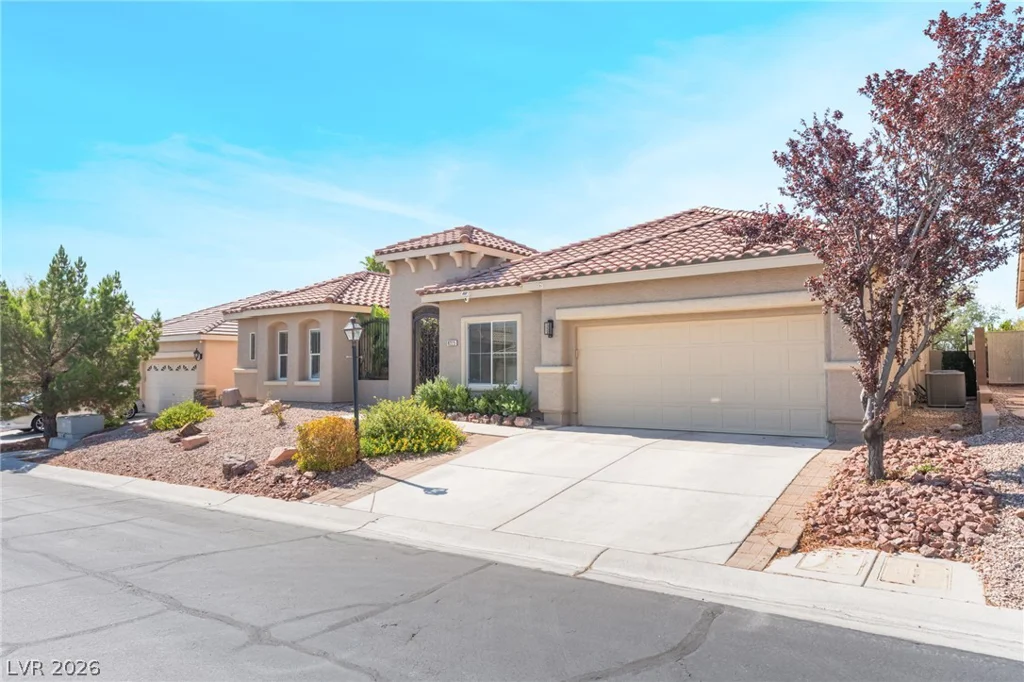 8225 Weeping Springs, Las Vegas, NV 89131